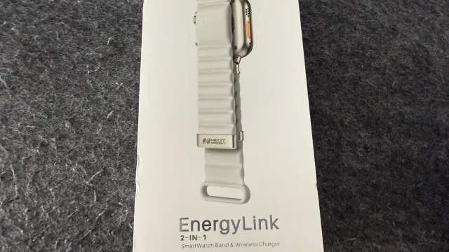 Apple Watchの充電器一体型バンド『EnergyLink』レビュー