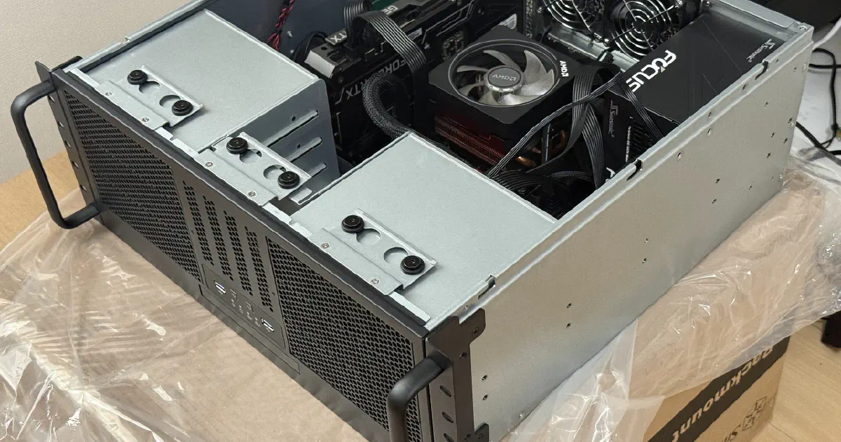 サーバーラックマウント用の自作PCケース『RM41-506』を買った | ゆに